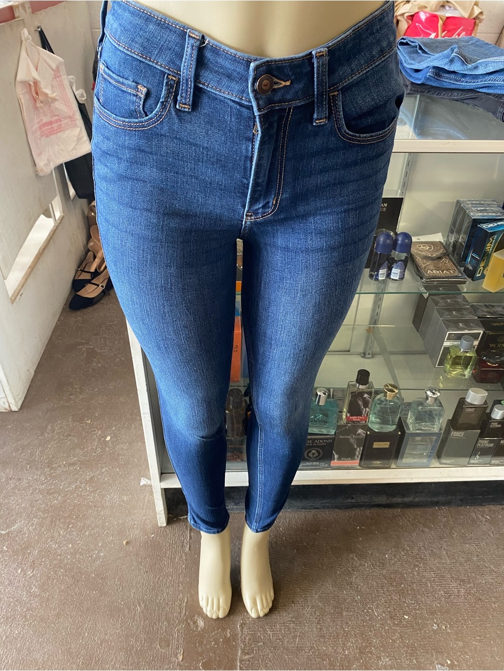 Hollister Women's Dark Blue Skinny Jeans